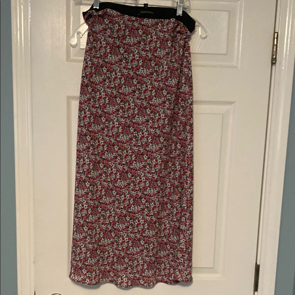 Banana Republic Red and White Maxi Skirt